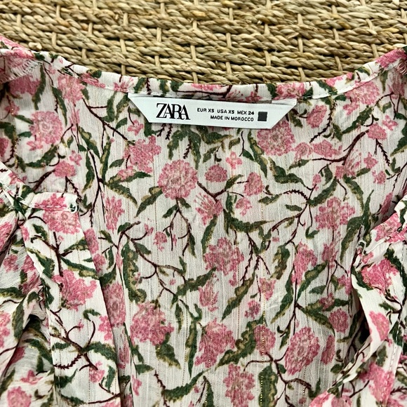 ZARA - Floral metallic print ruffle blouse size XS - Picture 8 of 11